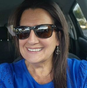 Meet your Posher, Adrienne